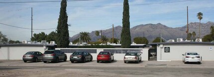 Helen St Apartments in Tucson, AZ - Building Photo - Primary Photo