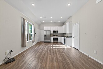 12004 Canal St in Willis, TX - Building Photo - Building Photo