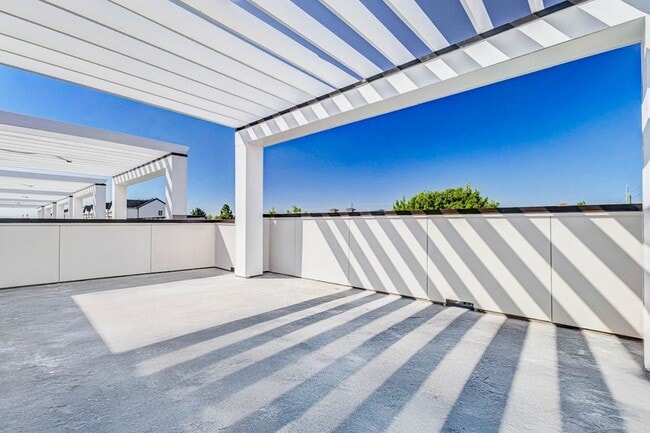 5634 Dolores St in Houston, TX - Foto de edificio - Building Photo