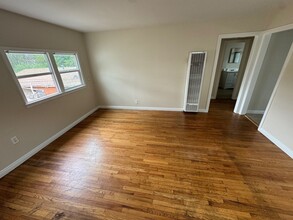 14 W Pleasant St in Long Beach, CA - Building Photo - Building Photo