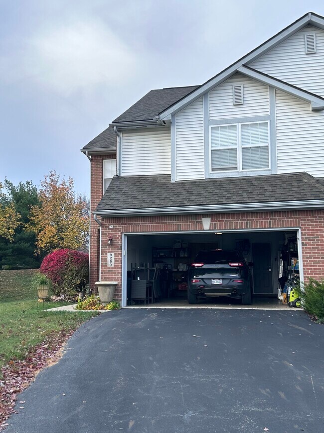 9299 Great Lakes Cir Rentals in Dayton, OH