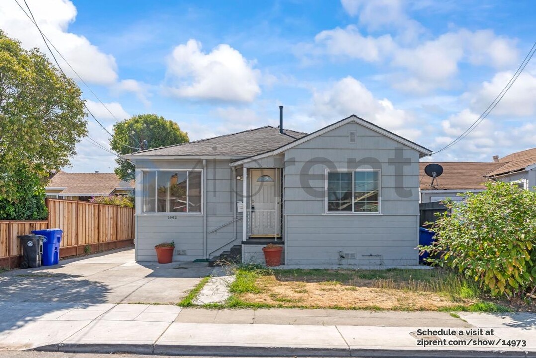 1654 151st Ave in San Leandro, CA - Building Photo