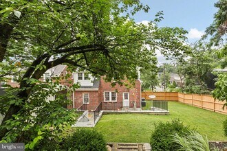2400 Sanford St in Alexandria, VA - Building Photo - Building Photo