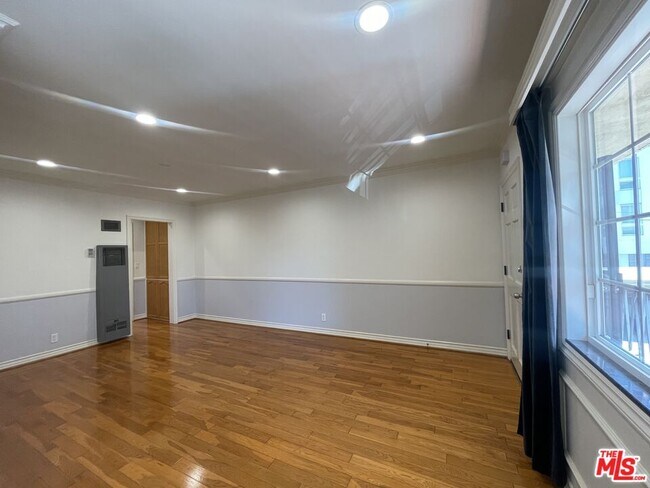 1126 N Formosa Ave in West Hollywood, CA - Building Photo - Building Photo