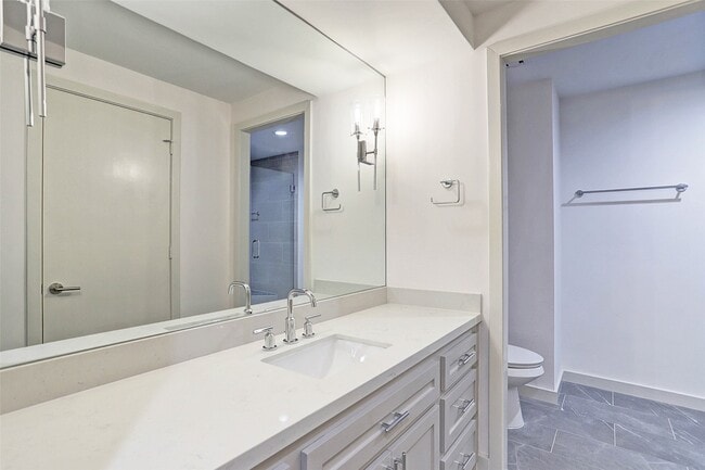 property at 121 N Post Oak Ln