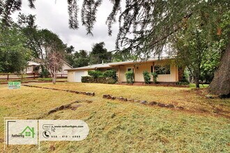 3773 Ricardo Ave in Redding, CA - Building Photo - Building Photo
