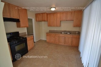 10821 Rosecrans Ave in Norwalk, CA - Building Photo - Building Photo
