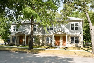 1104 N 11th St in Manhattan, KS - Building Photo