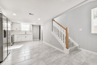 4323 Ave N Ursuline St in Galveston, TX - Building Photo - Building Photo