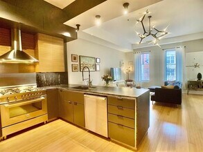 319 Monroe St in Hoboken, NJ - Building Photo - Building Photo