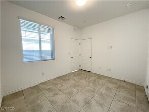 3762 Neblina Dr in Henderson, NV - Building Photo - Building Photo