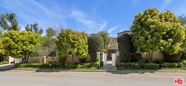 property at 630 N Bonhill Rd