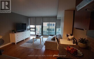 33 Lombard St in Toronto, ON - Building Photo