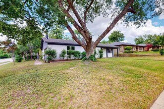 1425 Oakhill Dr in Plano, TX - Building Photo - Building Photo