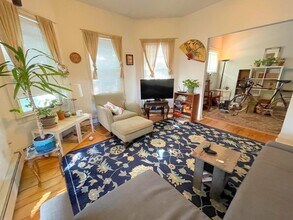 789 Somerville Ave, Unit 789 in Somerville, MA - Building Photo - Building Photo