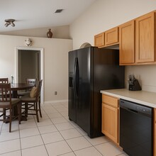 2062 Corner Meadow Cir in Orlando, FL - Building Photo - Building Photo