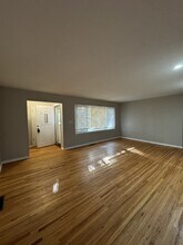 937 S Broadmoor St in Wichita, KS - Building Photo - Building Photo