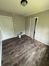 319 E Van Buren St in Ohio, IL - Building Photo - Building Photo