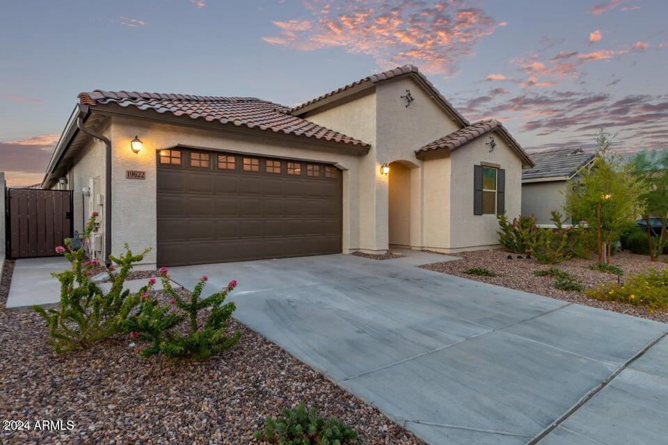 19622 W Badgett Ln in Litchfield Park, AZ - Building Photo