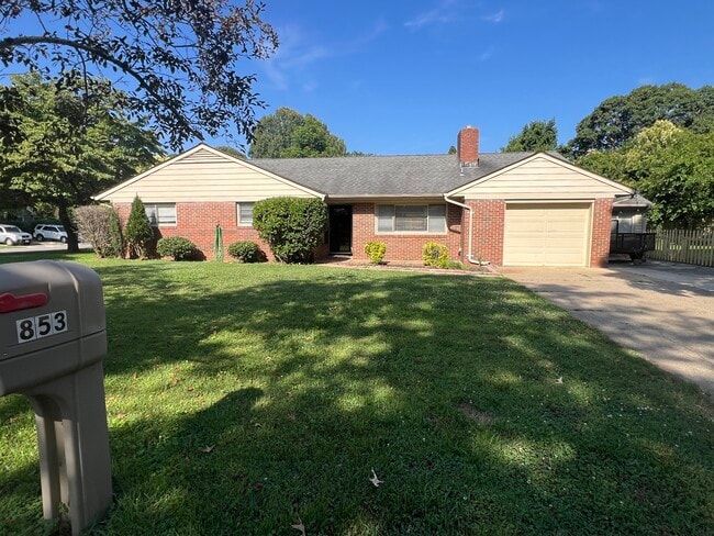 853 Deary Ln