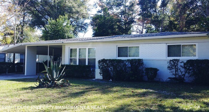 6154 Cedar Hills Blvd in Jacksonville, FL - Building Photo