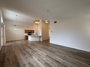 6757 W Ave L-10 in Lancaster, CA - Building Photo - Building Photo