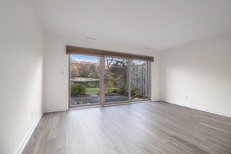 614 Peninsula Ct in Ann Arbor, MI - Building Photo - Building Photo