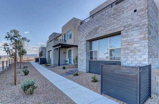 1420 Song Lark Ln in Las Vegas, NV - Foto de edificio - Building Photo