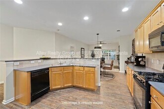 3300 Suttles Dr SW in Atlanta, GA - Building Photo - Building Photo