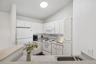 Bella Vita in Bullhead City, AZ - Building Photo