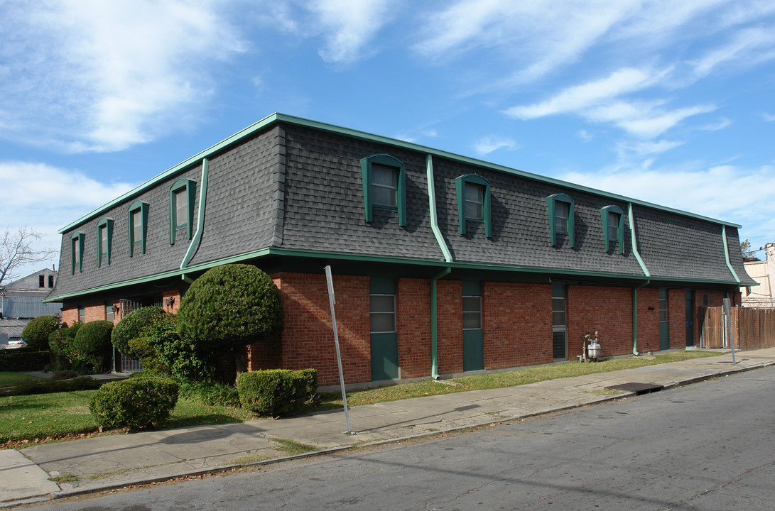 Mercy Endeavors in New Orleans, LA - Foto de edificio