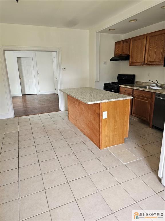 577 Rahway Ave in Fords, NJ - Building Photo - Building Photo