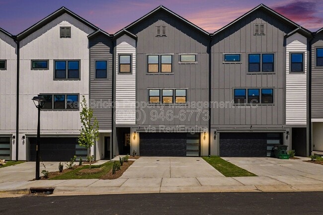 7920 Sansom Cir in Charlotte, NC - Building Photo - Building Photo