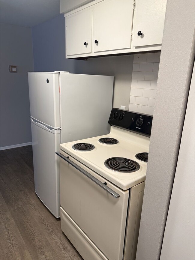 Freelander in Cleveland, OH - Foto de edificio - Building Photo