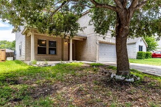 8843 Kestrel Oak in Converse, TX - Building Photo - Building Photo