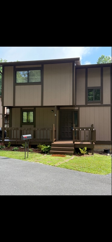 24204 Woodridge Cir in Bristol, VA - Building Photo - Building Photo