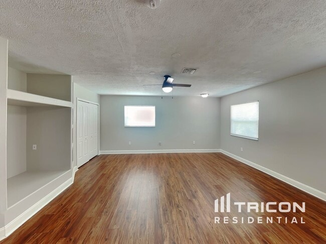 2536 Eastbrook Blvd in Winter Park, FL - Foto de edificio - Building Photo