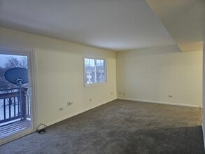 833 Village Quarter Rd in West Dundee, IL - Building Photo - Building Photo