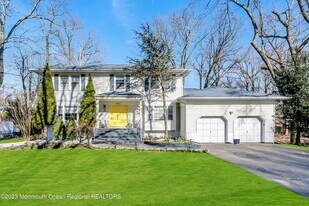 2912 Logan Rd in Oakhurst, NJ - Building Photo