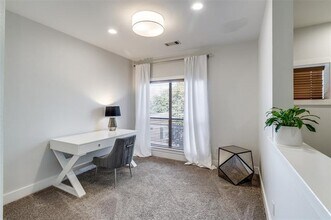 4830 Cedar Springs Rd in Dallas, TX - Building Photo - Building Photo