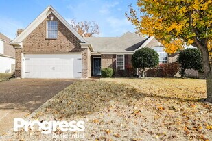 1514 Lost Brook Dr in Cordova, TN - Building Photo