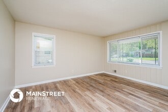 9716 Saturn Dr, Unit F-119 in Louisville, KY - Foto de edificio - Building Photo