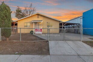 2214 Cherokee Rd in Stockton, CA - Building Photo
