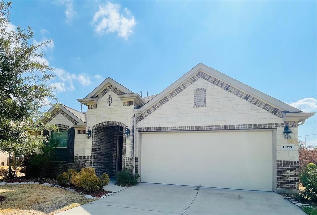 11075 Walts Run Ln in Cypress, TX - Foto de edificio