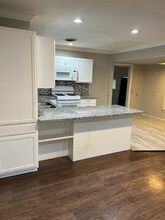 306 Circle Way St in Lake Jackson, TX - Building Photo - Building Photo