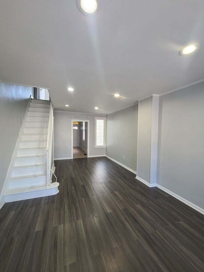 property at 1650A Cotton St