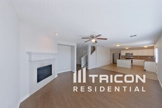 10037 Cougar Tr in Fort Worth, TX - Building Photo - Building Photo