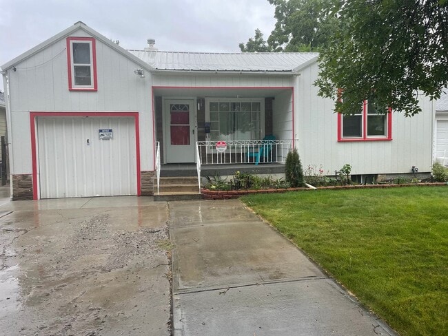 612 Terry Ave-Unit -612 1/2 Terry Ave in Billings, MT - Foto de edificio - Building Photo