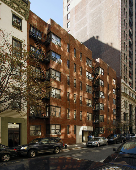 124  East 24th Street in New York, NY - Building Photo