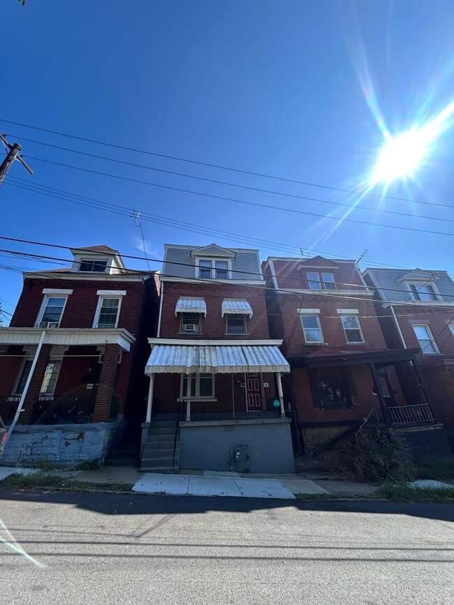2636 Shadeland Ave in Pittsburgh, PA - Building Photo - Building Photo